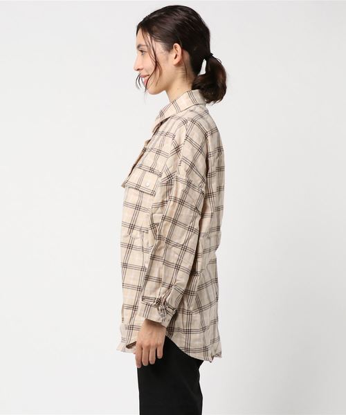 one way（ワンウェイ）の「ボリュームスリーブBIGシャツ（シャツ/ブラウス・レディース・ベージュ/レッド/ライトブラウン/ピンク系その他/ダークブルー・M）」の6枚目の写真