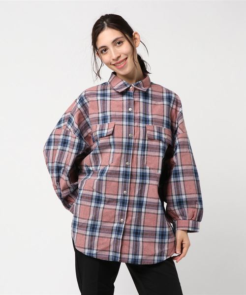 one way（ワンウェイ）の「ボリュームスリーブBIGシャツ（シャツ/ブラウス・レディース・ベージュ/レッド/ライトブラウン/ピンク系その他/ダークブルー・M）」の9枚目の写真