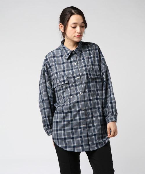 one way（ワンウェイ）の「ボリュームスリーブBIGシャツ（シャツ/ブラウス・レディース・ベージュ/レッド/ライトブラウン/ピンク系その他/ダークブルー・M）」の11枚目の写真