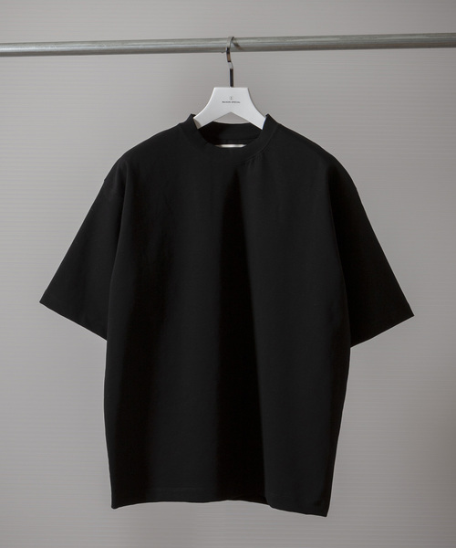 MAISON SPECIAL（メゾンスペシャル）の「“汚れを弾く” テックファブリックオーバーサイズクルーネックカットソー 【MAISON SPECIAL/メゾンスペシャル】（Tシャツ/カットソー・メンズ・ブラック/オフホワイト/サックスブルー/キャメル・44/46/48）」の3枚目の写真