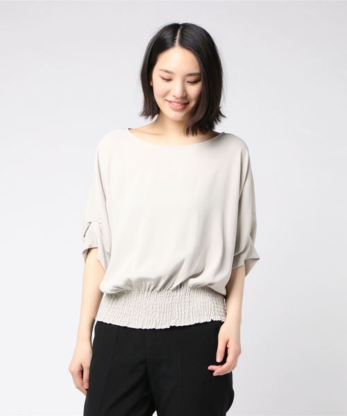 Tiara(ティアラ)の「ウエストシャーリングブラウス(シャツ/ブラウス・レディース・ブラウン/ネイビー/アイボリー/ホワイト/ダークネイビー・FREE)」の3枚目の写真