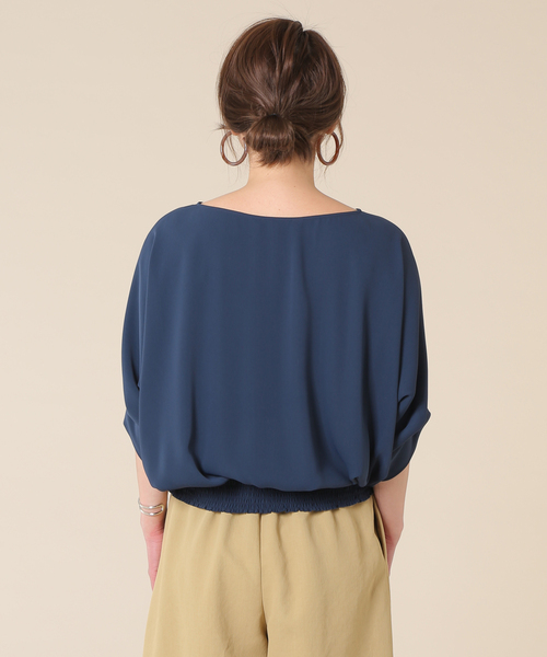 Tiara(ティアラ)の「ウエストシャーリングブラウス(シャツ/ブラウス・レディース・ブラウン/ネイビー/アイボリー/ホワイト/ダークネイビー・FREE)」の10枚目の写真