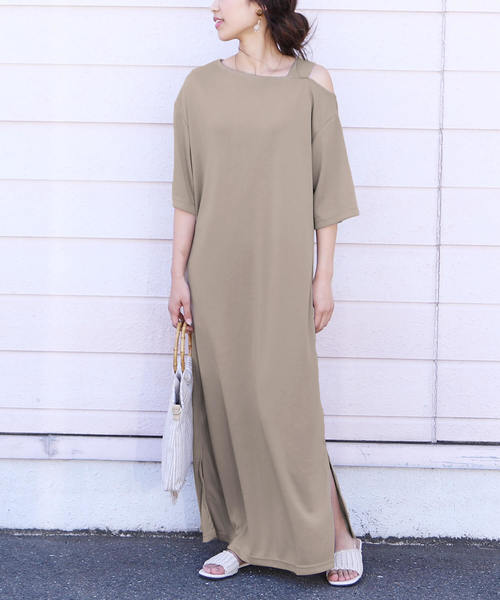 reca（レカ）の「スリット入り ワンショルダーワンピース（ワンピース・レディース・グレイッシュベージュ/ブラック/グレー/ブラック系その他/ベージュ系その他・M/FREE）」の5枚目の写真