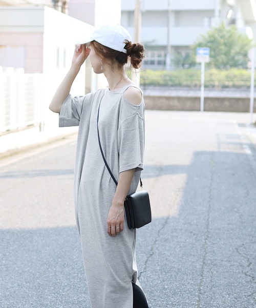 reca（レカ）の「スリット入り ワンショルダーワンピース（ワンピース・レディース・グレイッシュベージュ/ブラック/グレー/ブラック系その他/ベージュ系その他・M/FREE）」の15枚目の写真