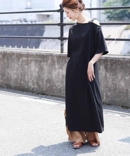 reca（レカ）の「スリット入り ワンショルダーワンピース（ワンピース・レディース・グレイッシュベージュ/ブラック/グレー/ブラック系その他/ベージュ系その他・M/FREE）」の9枚目の写真