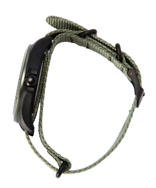 BEAUTY&YOUTH UNITED ARROWS（ビューティーアンドユースユナイテッドアローズ）の「＜TIMEX＞ ALUMINUM CAMPER◆（アナログ腕時計・メンズ・ブラック/オリーブ・ONESIZE）」の4枚目の写真