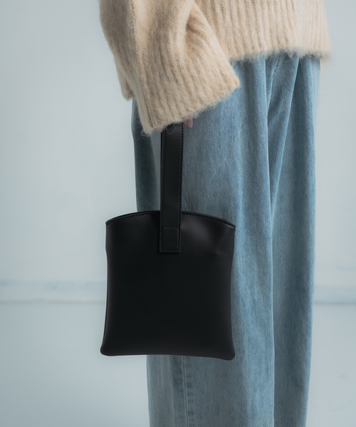 Libra Cue(リブラ キュー)の「Libra 2WAY mini bag(ショルダーバッグ・レディース・ブラック/アイボリー・FREE)」の1枚目の写真