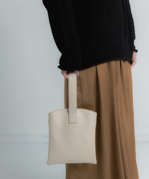 Libra Cue(リブラ キュー)の「Libra 2WAY mini bag(ショルダーバッグ・レディース・ブラック/アイボリー・FREE)」の15枚目の写真