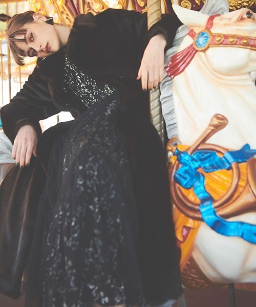 EIMY ISTOIRE（エイミーイストワール）の「フェイクミンクロングファー