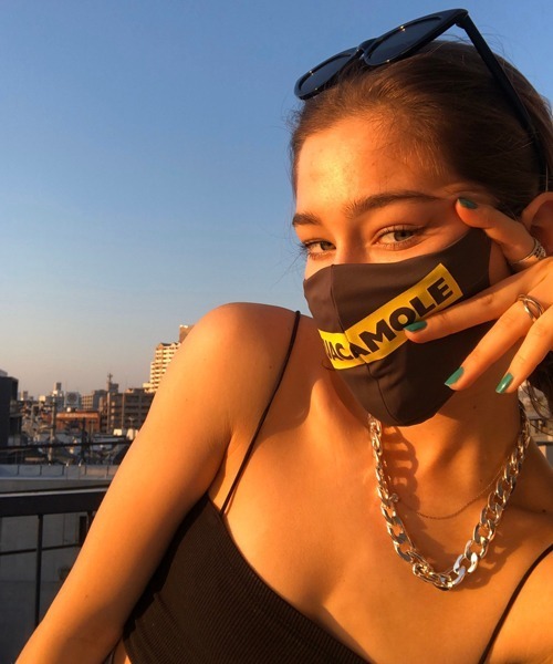 GUACAMOLE（ガカモレ）の「STRETCH MASK  -washable & sustainable- / ストレッチマスク　ウォッシャブル アンド サスティナブル（マスク・レディース・ホワイト×ブラック/ホワイト系その他/グレー×ホワイト/グレー系その他・FREE）」の3枚目の写真