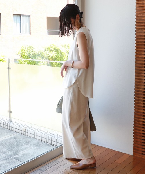 andme(アンドミー)の「ノースリーブ裾ラウンドTシャツ(Tシャツ/カットソー・レディース・グレー/オフホワイト/ブラック・M)」の8枚目の写真