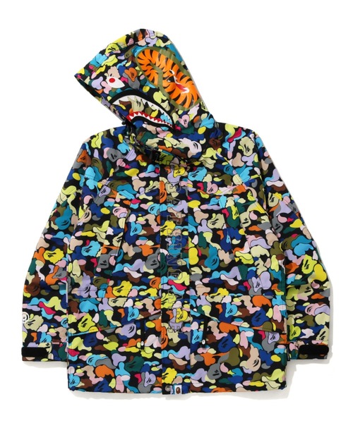 A BATHING APE（アベイシングエイプ）の「MULTI CAMO SHARK SNOWBOARD 