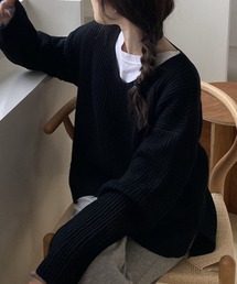ドロップショルダーVネックニット