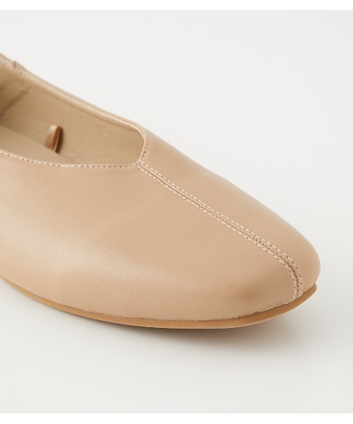 AZUL by moussy（アズールバイマウジー）の「CENTER SEAM BABOUCHE/センターシームバブーシュ（パンプス・レディース・ベージュ/ライトグリーン/ブラック・SMALL/MEDIUM/LARGE）」の9枚目の写真