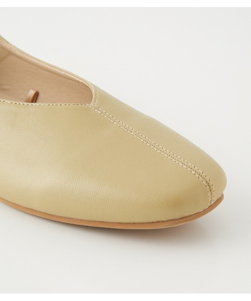 AZUL by moussy（アズールバイマウジー）の「CENTER SEAM BABOUCHE/センターシームバブーシュ（パンプス・レディース・ベージュ/ライトグリーン/ブラック・SMALL/MEDIUM/LARGE）」の16枚目の写真