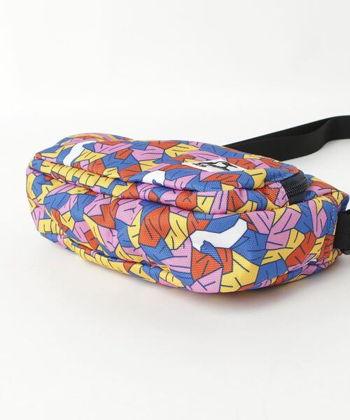 CHUMS(チャムス)の「【CHUMS】Recycle Shoulder Pouch(ショルダーバッグ・メンズ・ブラック/カーキ/サックスブルー/その他/サンドベージュ/ブラック×ホワイト/ベージュ系その他・FREE)」の13枚目の写真