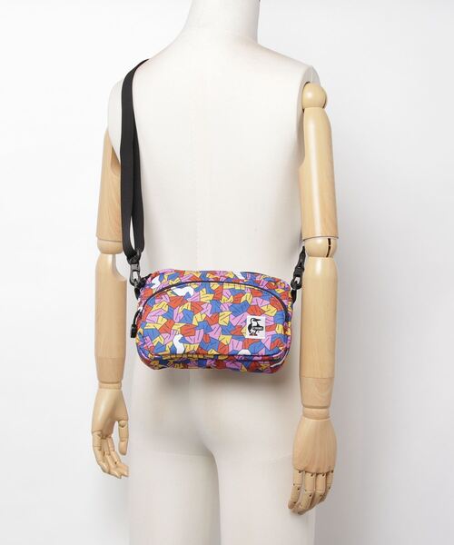 CHUMS(チャムス)の「【CHUMS】Recycle Shoulder Pouch(ショルダーバッグ・メンズ・ブラック/カーキ/サックスブルー/その他/サンドベージュ/ブラック×ホワイト/ベージュ系その他・FREE)」の14枚目の写真
