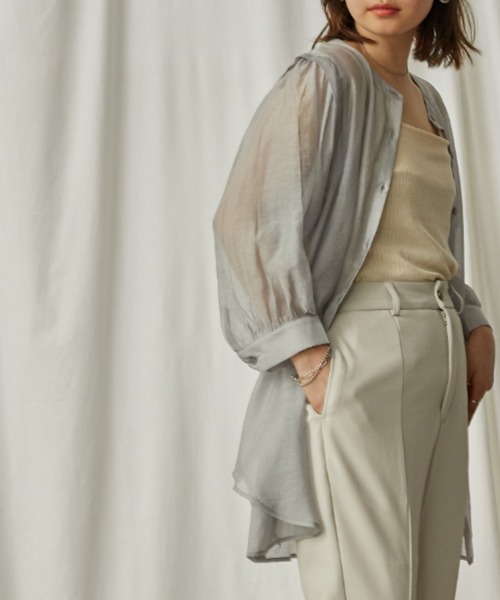 Amourire（アムリール）の「ショルダータックギャザーブラウス（シャツ/ブラウス・レディース・グレー/サックスブルー/アイボリー・M）」の10枚目の写真