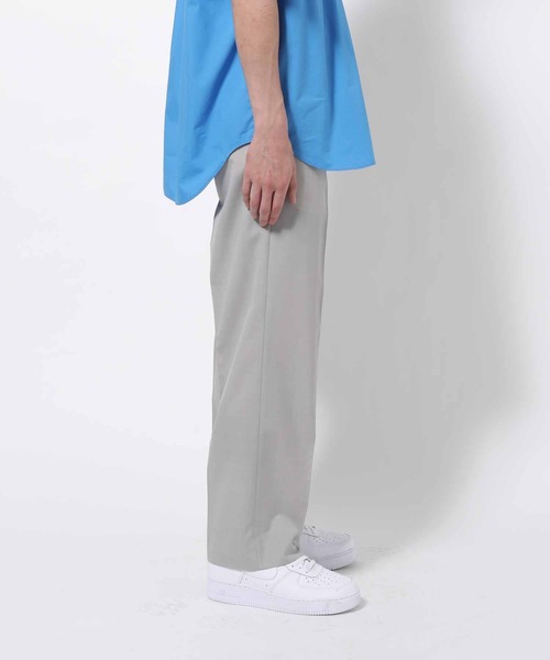 ADAM ET ROPE'（アダムエロペ）の「【NIKKE】トロピカル ストレートスラックス（スラックス・メンズ・ブラック/グレー系その他/ベージュ系その他・M/L）」の5枚目の写真