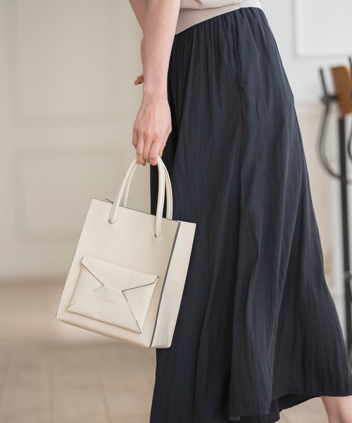 GLOBAL WORK（グローバルワーク）の「縦型ポケットショルダー/945525（ショルダーバッグ・レディース・オフホワイト/ブラック/グリーン・FREE）」の2枚目の写真