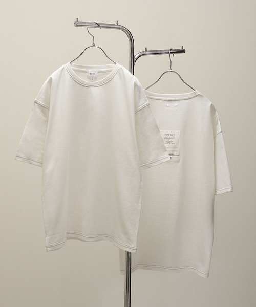UNCORD（アンコード）の「【UNCORD】バックタグカラーステッチビッグシルエットTシャツ（Tシャツ/カットソー・レディース・ホワイト/ブラック/ベージュ/カーキ/オートミール・MEDIUM/LARGE/X-LARGE）」の2枚目の写真