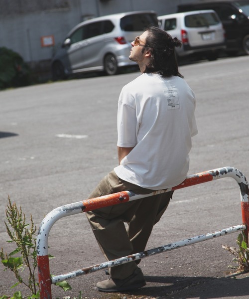 UNCORD（アンコード）の「【UNCORD】バックタグカラーステッチビッグシルエットTシャツ（Tシャツ/カットソー・レディース・ホワイト/ブラック/ベージュ/カーキ/オートミール・MEDIUM/LARGE/X-LARGE）」の6枚目の写真