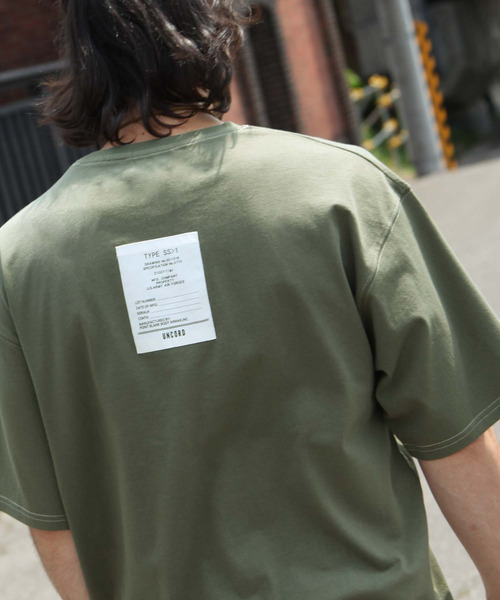 UNCORD（アンコード）の「【UNCORD】バックタグカラーステッチビッグシルエットTシャツ（Tシャツ/カットソー・レディース・ホワイト/ブラック/ベージュ/カーキ/オートミール・MEDIUM/LARGE/X-LARGE）」の15枚目の写真