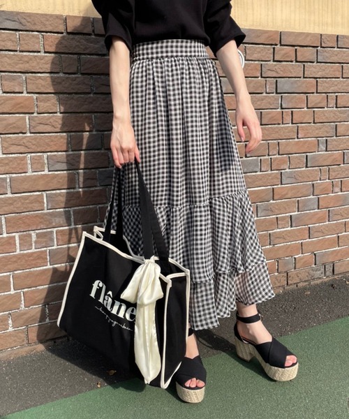 one after another NICE CLAUP(ワンアフターアナザーナイスクラップ)の「【Web限定】ラッフルスカート(スカート・レディース・アイボリー/ブラック系その他/アニマル・FREE)」の3枚目の写真