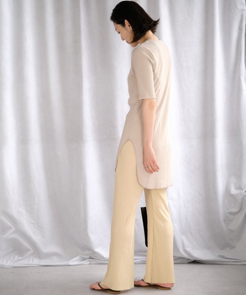 ＡＮＤＪ（アンドジェイ）の「ランダムリブ異素材切替ブザムトップス（Tシャツ/カットソー・レディース・アイボリー/グレイッシュベージュ/ブルー・M）」の21枚目の写真