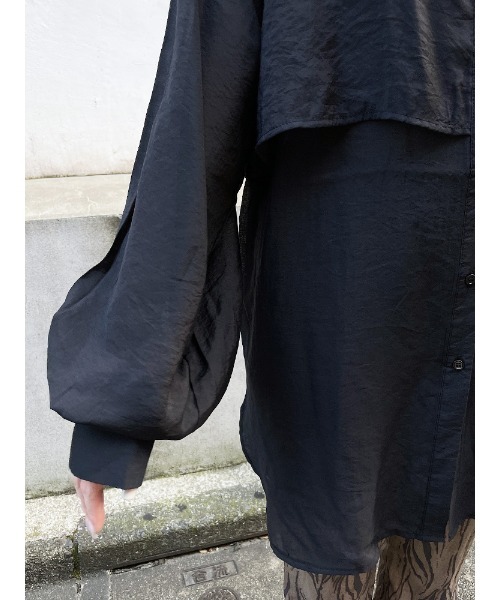 ENVYM（アンビー）の「シアーラッフルシャツ（シャツ/ブラウス・レディース・ホワイト/ブラック・FREE）」の4枚目の写真