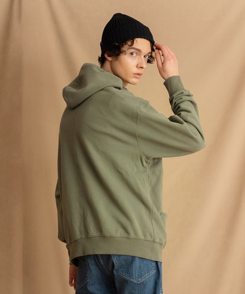 Levi's（リーバイス）の「Levi's(R) RED HOODED SWEATSHIRT DUSTY OLIVE（パーカー・メンズ・グリーン・L/XL/S/M）」の3枚目の写真