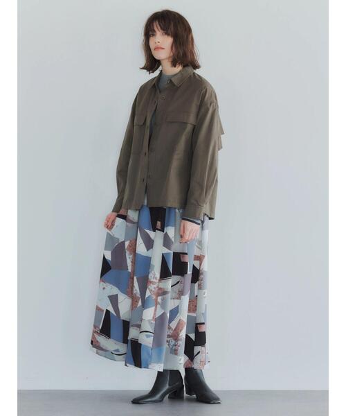 YECCA VECCA（イェッカヴェッカ）の「フリルデザインミリタリージャケット＊（ミリタリージャケット・レディース・ネイビー/カーキ・FREE）」の6枚目の写真