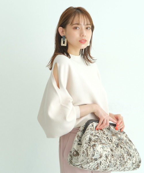 Mystrada(マイストラーダ)の「ショルダースリットドルマンニット(ニット/セーター・レディース・ブラック/オフホワイト/グリーン/モカ/ライトパープル/パープル/ピンク/グレー・38)」の18枚目の写真