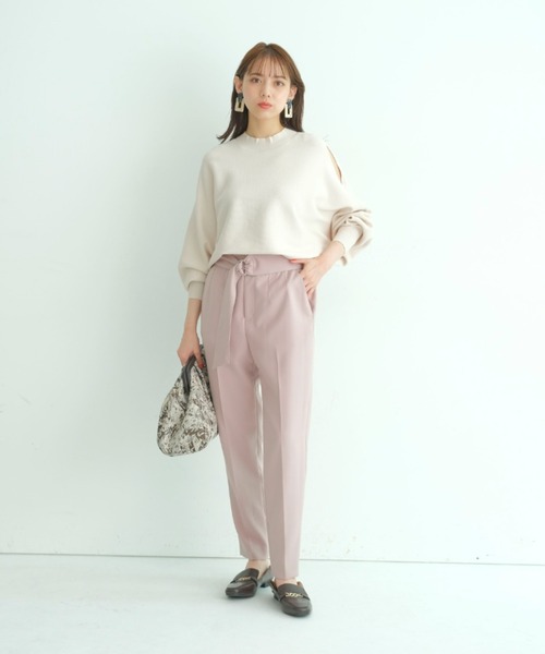 Mystrada(マイストラーダ)の「ショルダースリットドルマンニット(ニット/セーター・レディース・ブラック/オフホワイト/グリーン/モカ/ライトパープル/パープル/ピンク/グレー・38)」の21枚目の写真