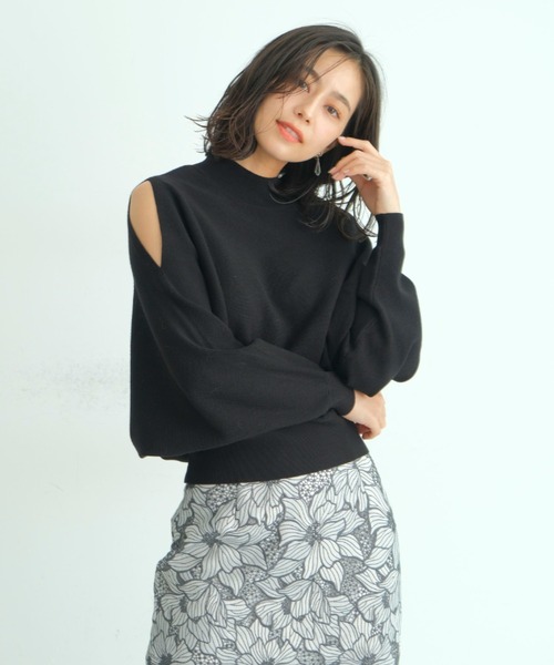 Mystrada(マイストラーダ)の「ショルダースリットドルマンニット(ニット/セーター・レディース・ブラック/オフホワイト/グリーン/モカ/ライトパープル/パープル/ピンク/グレー・38)」の11枚目の写真