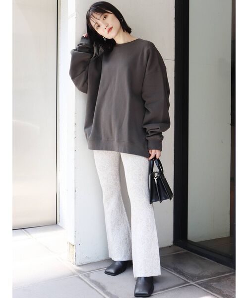 MURUA（ムルーア）の「プレーンルーズスウェット（スウェット・レディース・ホワイト/ダークグレー/モカ・FREE）」の10枚目の写真