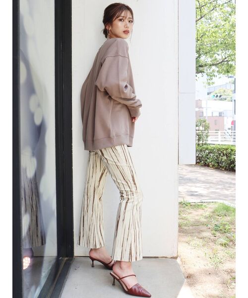 MURUA（ムルーア）の「プレーンルーズスウェット（スウェット・レディース・ホワイト/ダークグレー/モカ・FREE）」の20枚目の写真