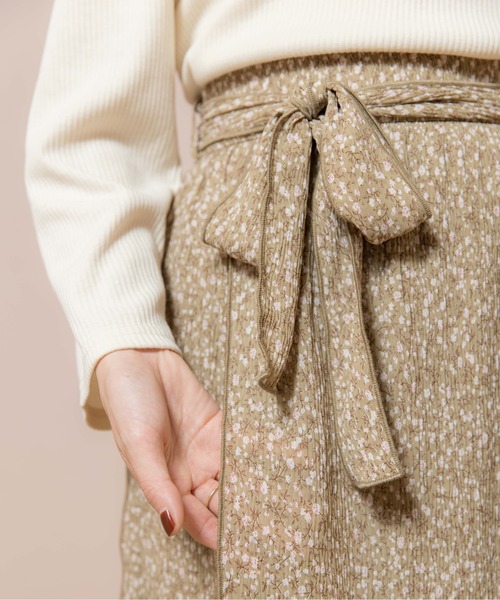 flower(フラワー)の「ウェーヴィラップスカート(スカート・レディース・ブラック/グリーン・FREE)」の5枚目の写真