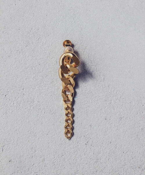 and cloud（アンドクラウド）の「Gradation Earring L / Single（イヤリング・レディース・シルバー/ブラック/シルバー系その他/イエローゴールド/ゴールド系その他・FREE）」の4枚目の写真
