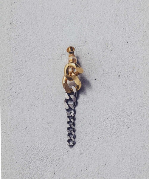 and cloud（アンドクラウド）の「Gradation Earring L / Single（イヤリング・レディース・シルバー/ブラック/シルバー系その他/イエローゴールド/ゴールド系その他・FREE）」の2枚目の写真