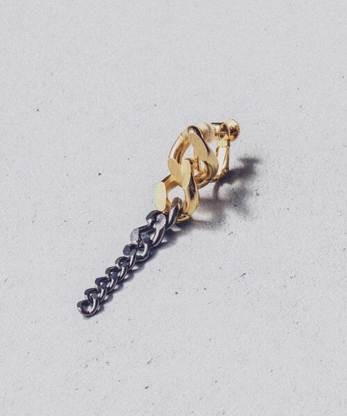 and cloud（アンドクラウド）の「Gradation Earring L / Single（イヤリング・レディース・シルバー/ブラック/シルバー系その他/イエローゴールド/ゴールド系その他・FREE）」の7枚目の写真