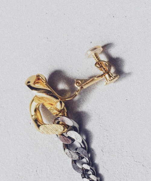 and cloud（アンドクラウド）の「Gradation Earring L / Single（イヤリング・レディース・シルバー/ブラック/シルバー系その他/イエローゴールド/ゴールド系その他・FREE）」の8枚目の写真
