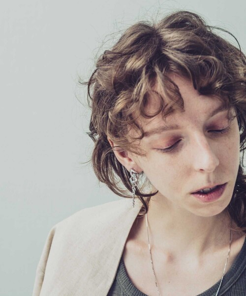 and cloud（アンドクラウド）の「Gradation Earring L / Single（イヤリング・レディース・シルバー/ブラック/シルバー系その他/イエローゴールド/ゴールド系その他・FREE）」の11枚目の写真