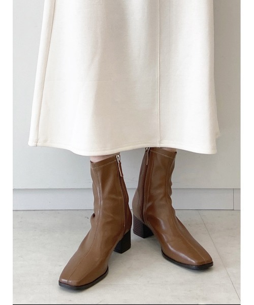 Samansa Mos2 blue(サマンサモスモスブルー)の「太ヒールストレッチブーツ(ブーツ・レディース・キナリ/ブラウン/ブラック・MEDIUM/LARGE)」の3枚目の写真