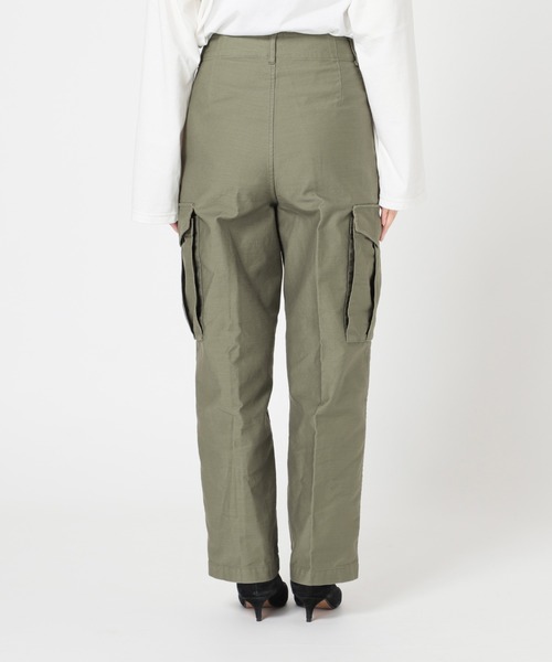 SLOBE IENA（スローブイエナ）の「バックサテンカーゴパンツ【洗濯機使用可能】◆（カーゴパンツ・レディース・ベージュ/カーキ・38/36/34）」の22枚目の写真
