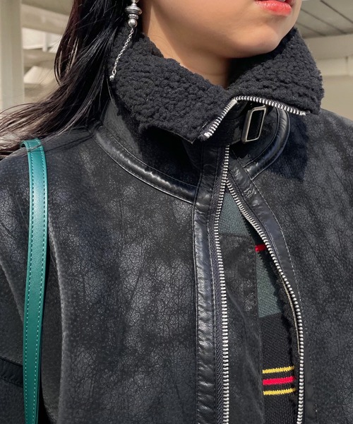 WHO'S WHO gallery（フーズフーギャラリー）の「ボアムートンジャケット（ブルゾン・レディース・アイボリー/ブラック/ブラック系1/ブラウン/ダークグリーン/サックスブルー/パープル/レモンイエロー/キャメル・FREE）」の10枚目の写真