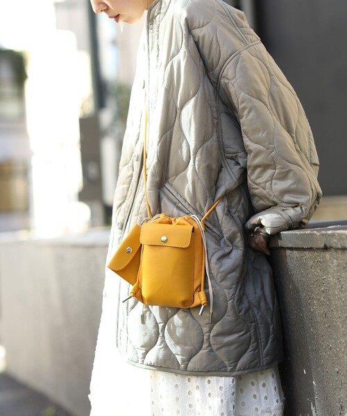 FREAK'S STORE（フリークスストア）の「cache cache/カシュカシュ スマホポケット付きショルダーバッグ(スマホショルダー)（ショルダーバッグ・レディース・ブラック/ホワイト/パープル/イエロー/ピンク/オレンジ・ONE SIZE）」の4枚目の写真