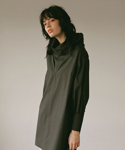 ETRE TOKYO（エトレトウキョウ）の「ハイネックシャツミニワンピース（シャツワンピース・レディース・ブラック/アイボリー・FREE）」の9枚目の写真