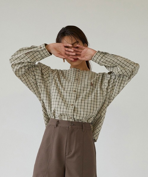179/WG(イチナナキュウダブルジー)の「クロップドフリルチェックブラウス(シャツ/ブラウス・レディース・ピンク/ブルー/グリーン・MEDIUM)」の2枚目の写真
