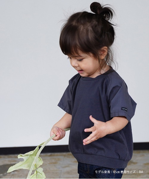 quoti use fith(クゥオティ ユース フィス)の「ベーシック天竺 切り替えデザイン 半袖Tシャツ(Tシャツ/カットソー・キッズ・ホワイト/ブラック/グレー/ブルー・90/100/110/120/80/130)」の3枚目の写真